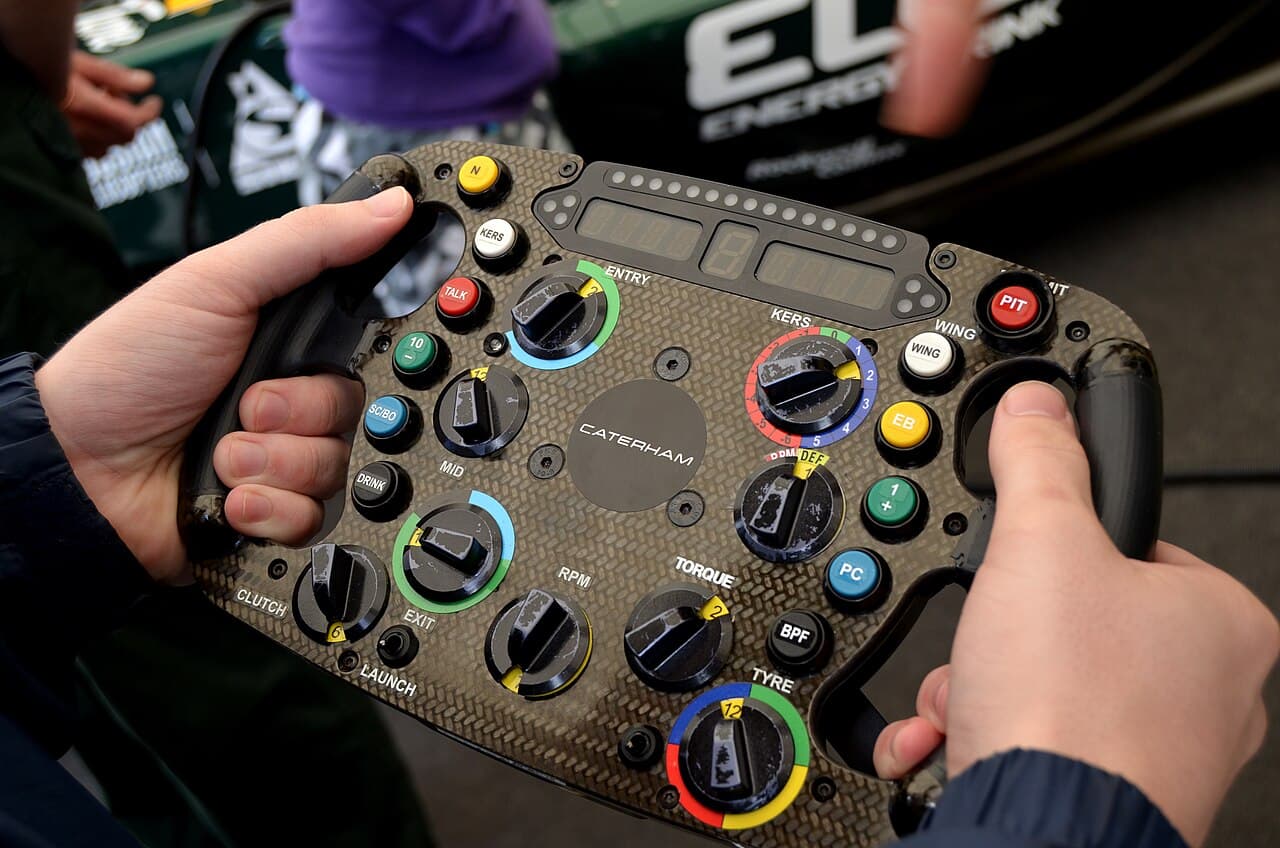 [DEMO] M Performance Alcantara Steering Wheel